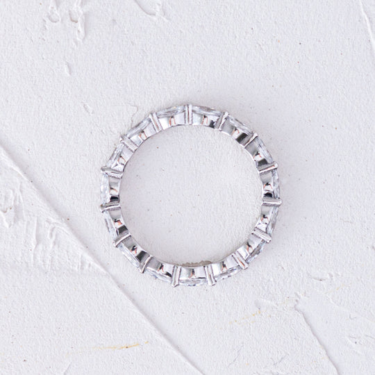 Stor_2048x2048_WomenBand_FloatingMarquise_Top_540x