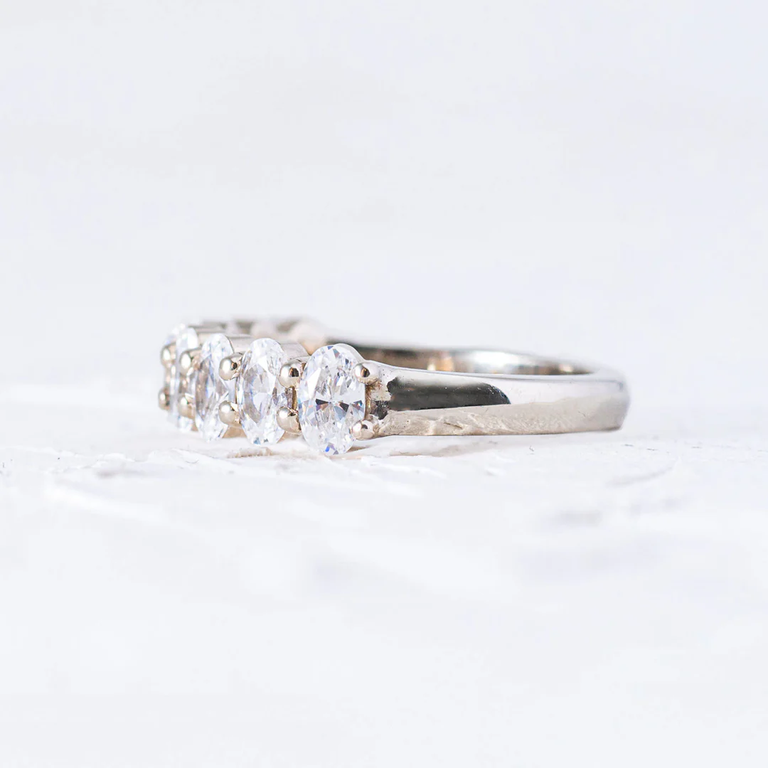 Stor_2048x2048_WomenBand_Woodsen5x3_Demi_Side_1080x