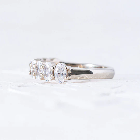 Stor_2048x2048_WomenBand_Woodsen5x3_Demi_Side_540x