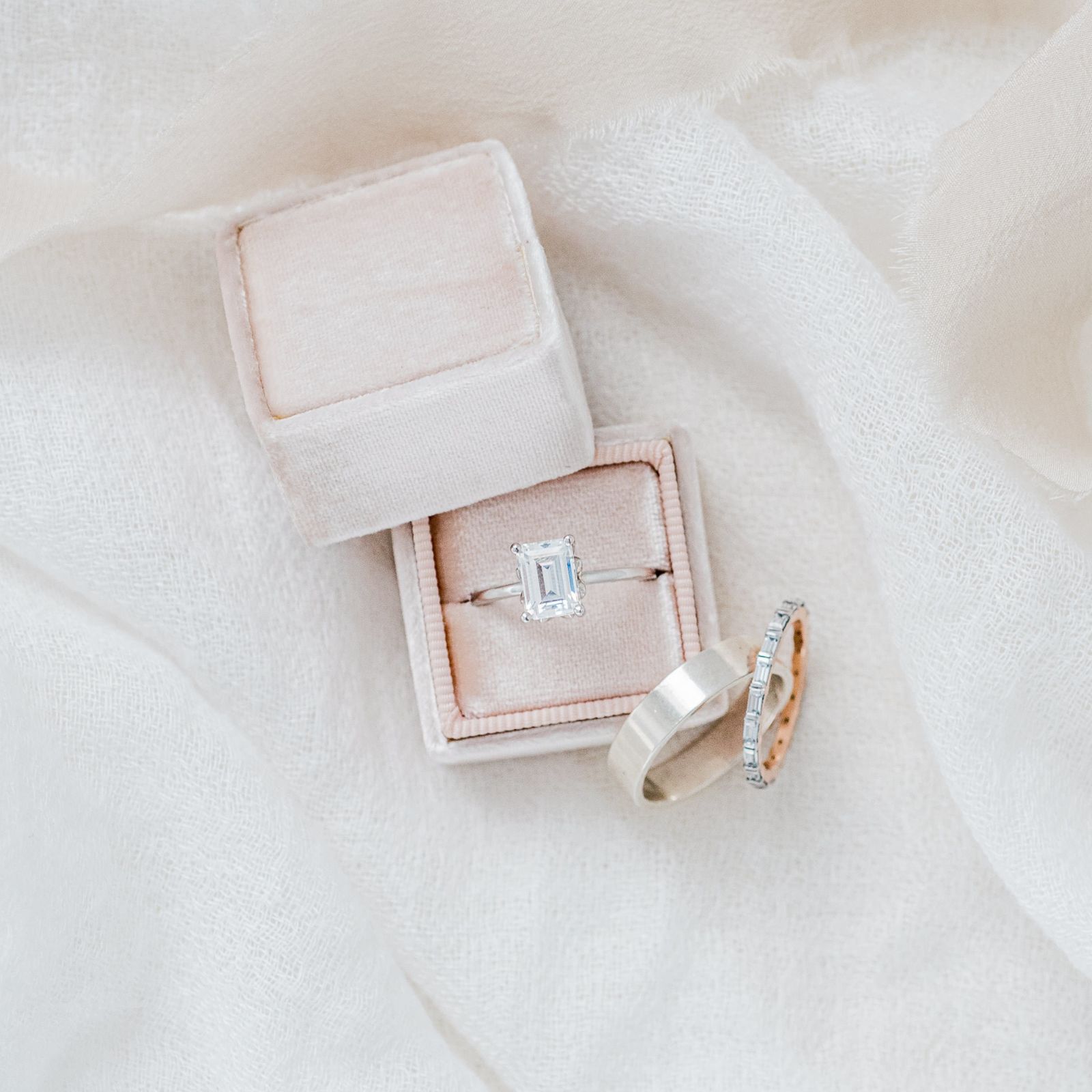 Jane Emerald , Modern Edge, Downtown, White Gold 1600x1600