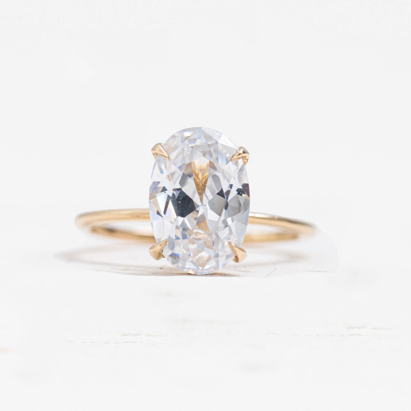 Aura front 1600x1600