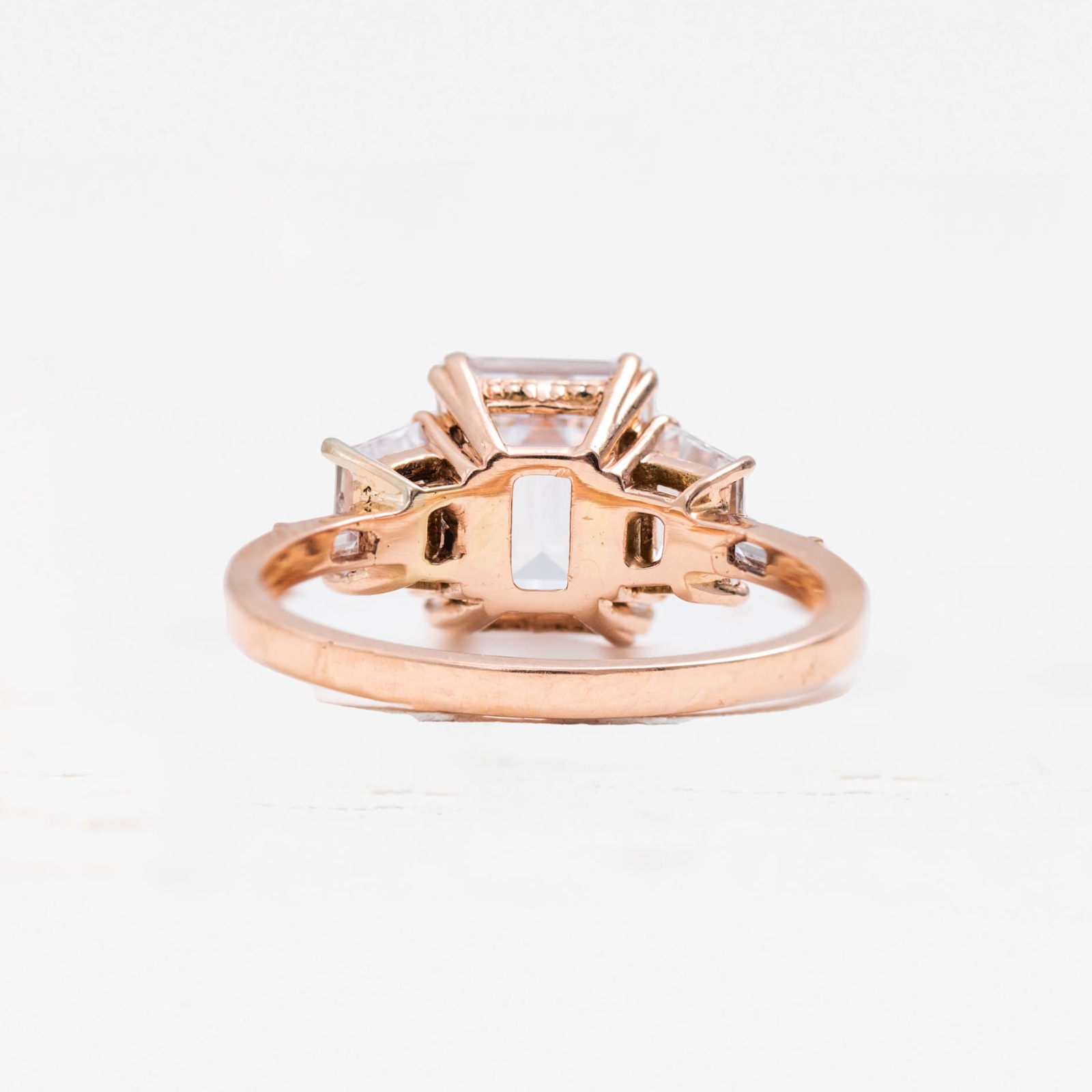 Scarlett back 1600x1600