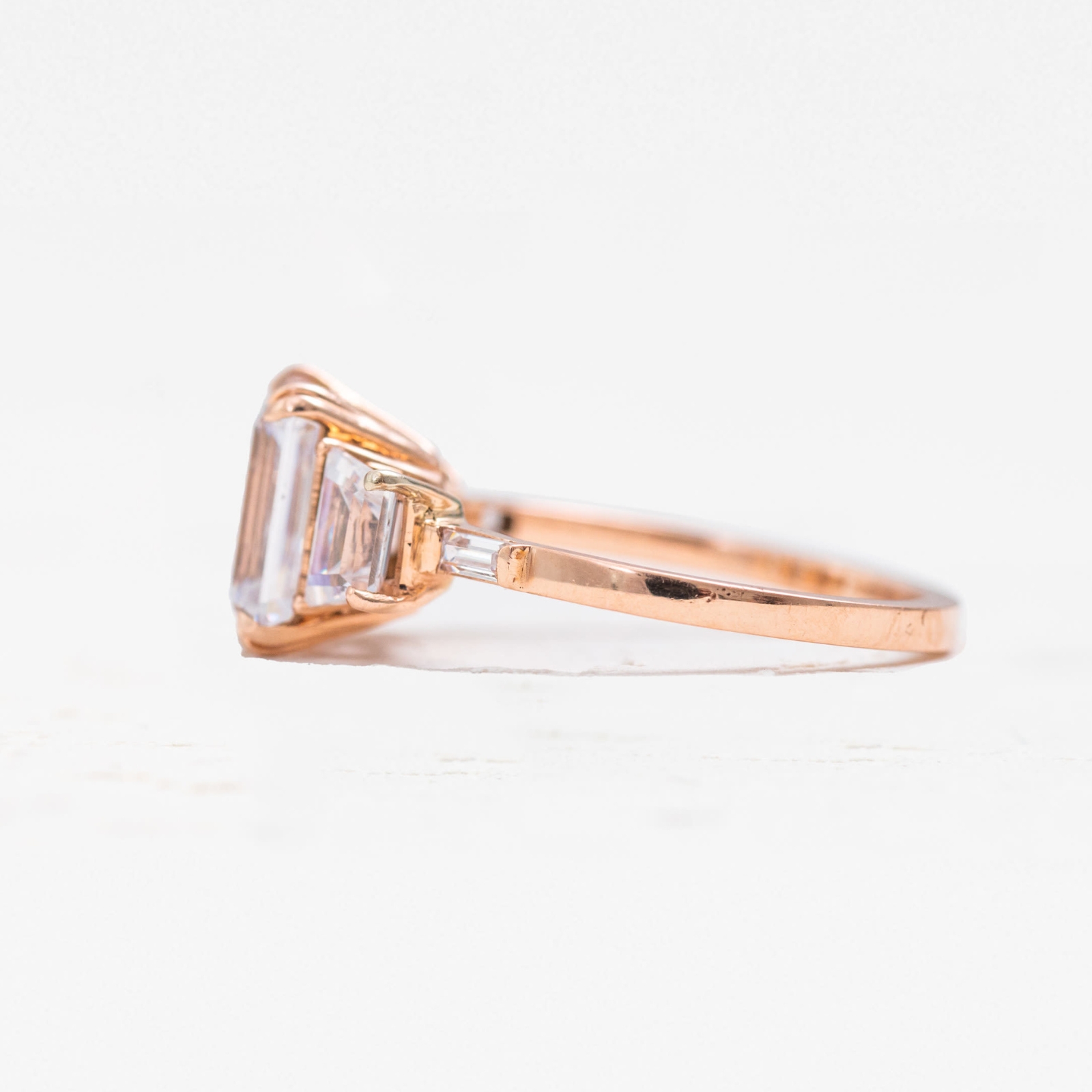 Scarlett side 1600x1600