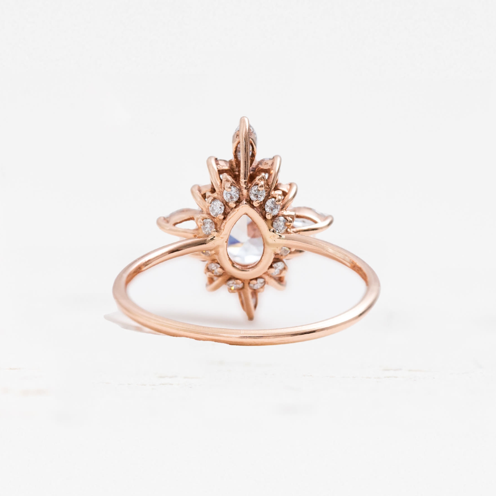 Stella back 1600×1600