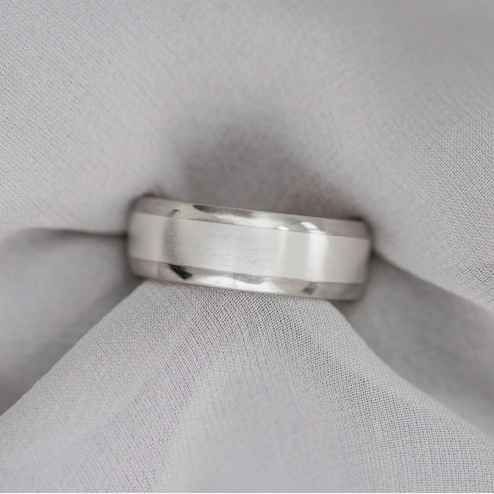 Atomic white grey backdrop v1600x1600