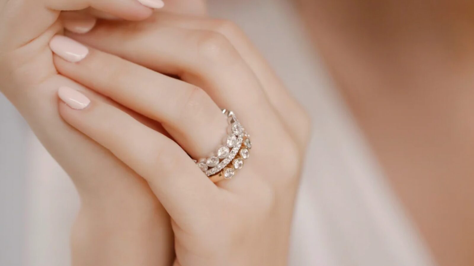 Crescent Luxe stack 1600×1600