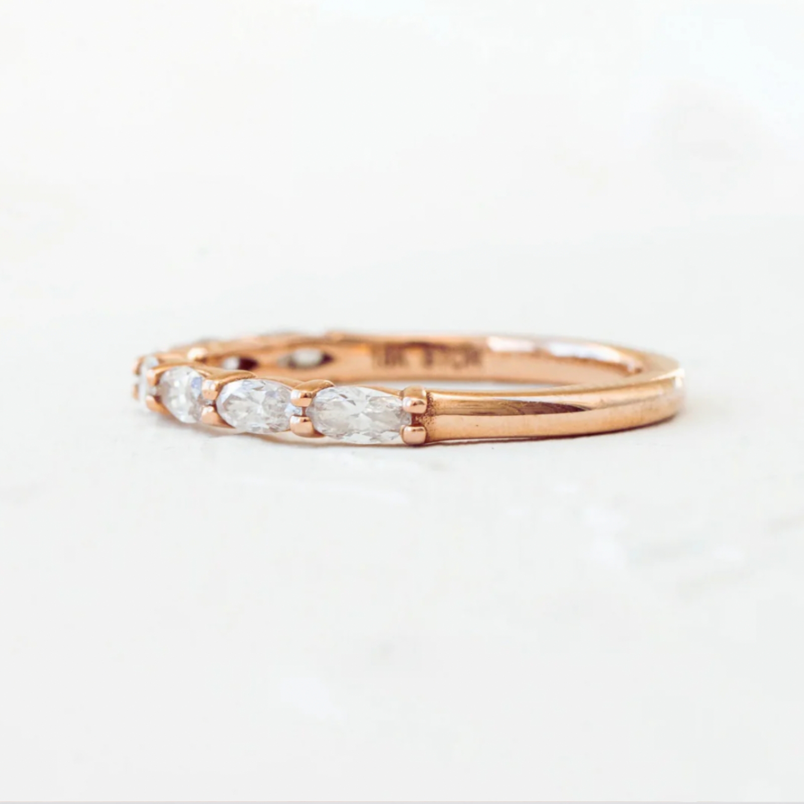 East West oval side rose 1600x1600