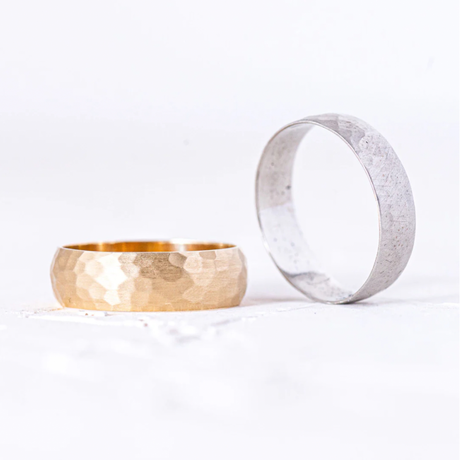 Harvey Dent duo stand 1600x1600