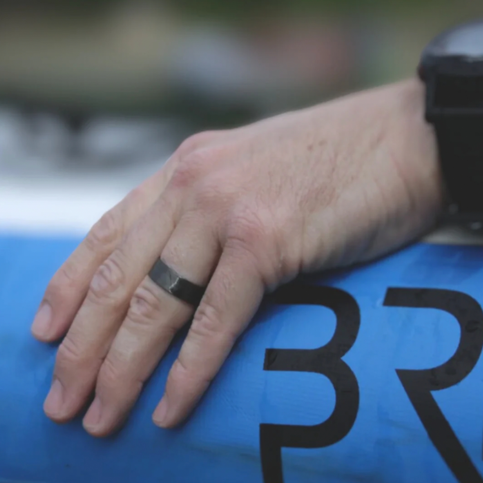 The Carbon Edge hand 1600x1600